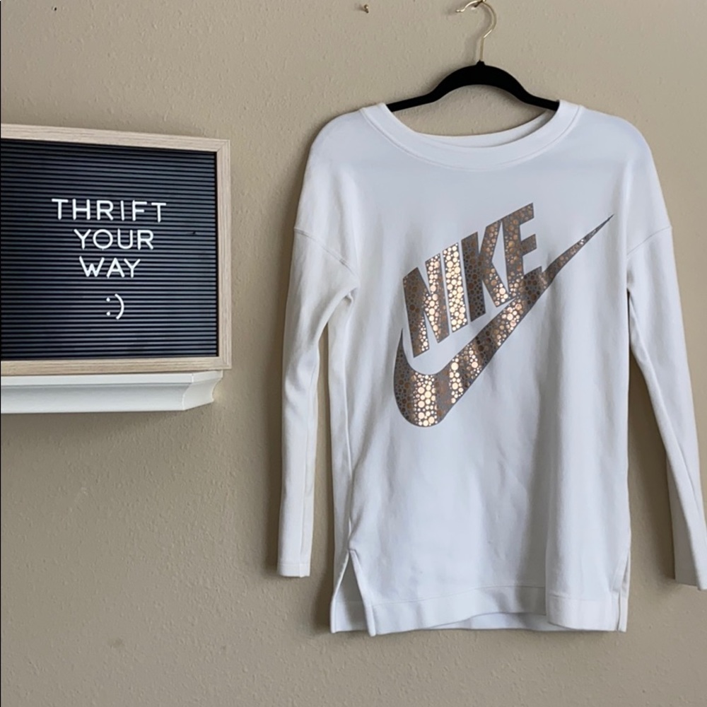 Nike crew sweatshirt—never worn!